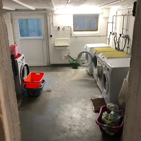 Queen Size Wg Mit Eigenem Balkon 3og Zu Dauervermietung بون