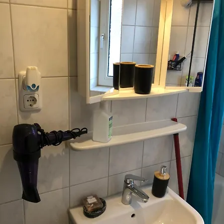 Queen Size Wg Mit Eigenem Balkon 3og Zu Dauervermietung منزل للإقامة