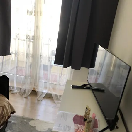 Queen Size Wg Mit Eigenem Balkon 3og Zu Dauervermietung *